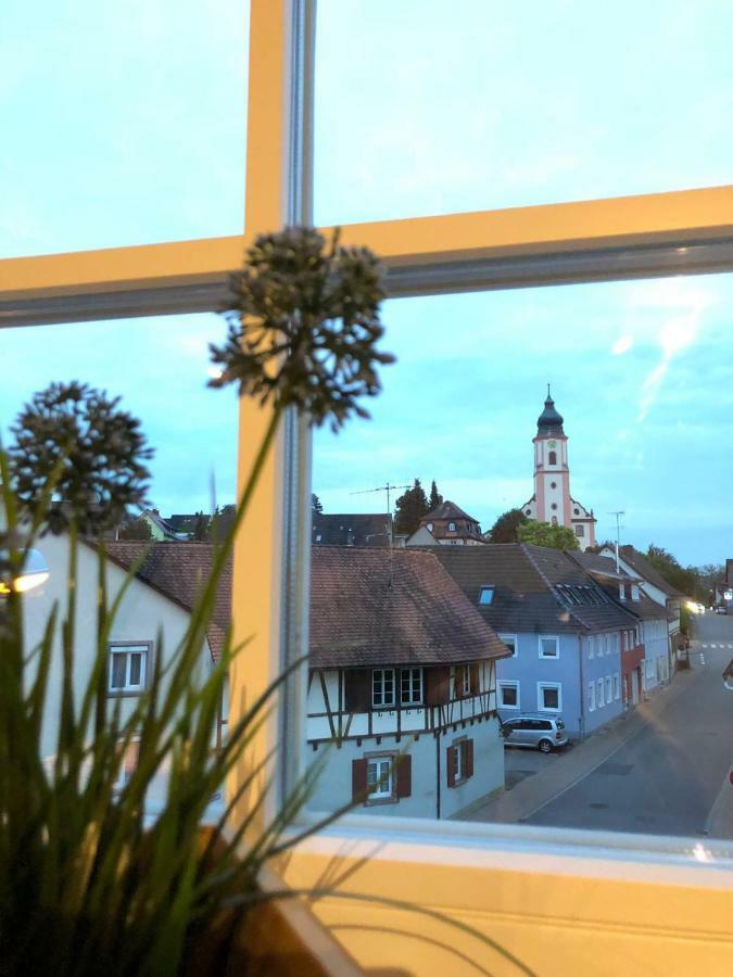 Wohnung 2 - Nur 5 Fahrminuten Vom Europapark Ettenheim Dış mekan fotoğraf